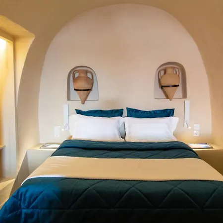 Amphora Villas Oia Santorini